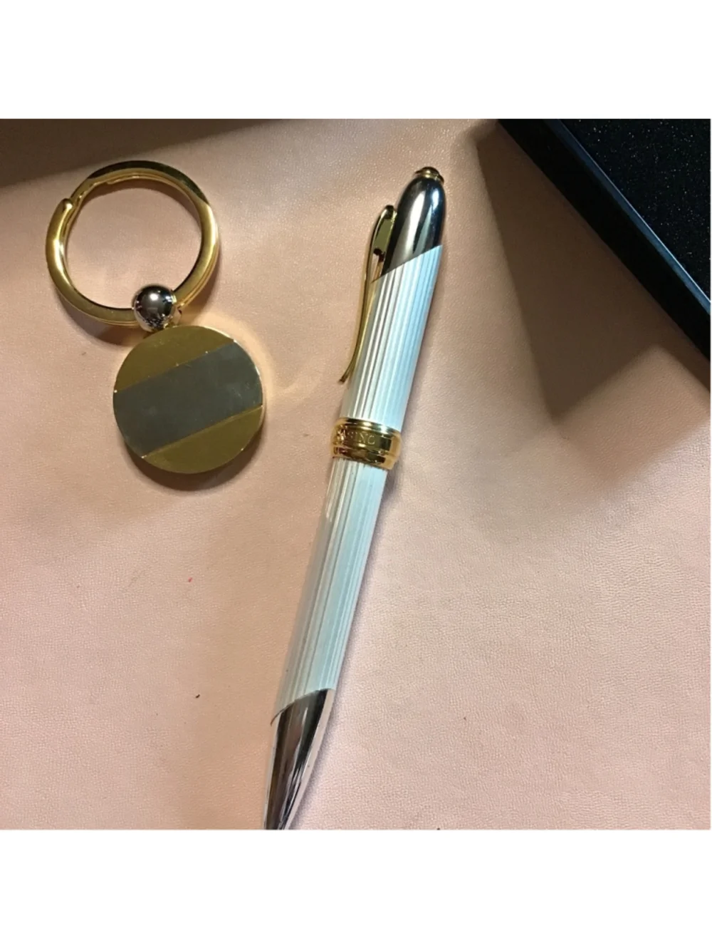 Gold/Silver Players Casino Pen & Keychain Set NEW